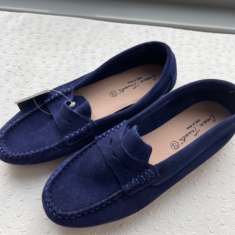 Brand new suede loafers Sz. 40